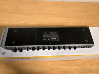 Behringer UMC 1820 - 7