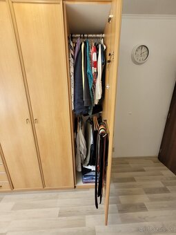 Priestranná skriňa s komodou - 7