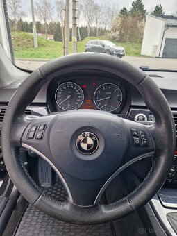 BMW e92 320i coupe manuál - 7