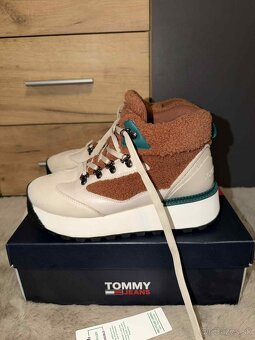 tommy hilfiger-jeans original damske snehule-cizmy-tenisky - 7