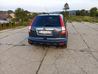 Predám Hondu CR-V diesel 2.2l ,103 kw, 4x4 - 7