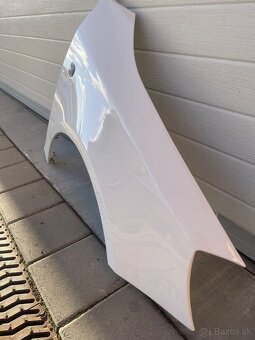 Predny blatnik Škoda Fabia 2 1026 biela - 7