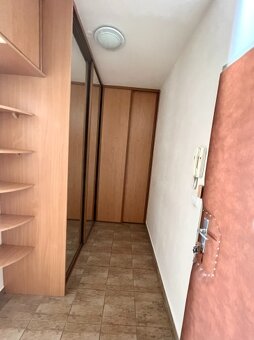 Budatínska - príjemná 2 garsonka s 2 loggiami - 7