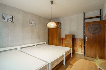 Exkluzívne na predaj veľký 3 izbový byt o výmere 81.30 m2 vo - 7