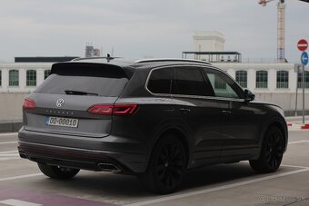 Volkswagen Touareg 3.0 TDI V6 R-Line 4Motion - 7
