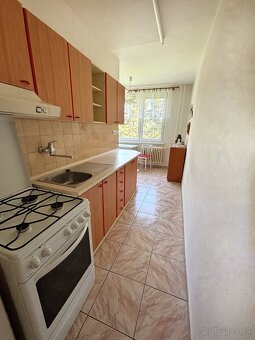 Na predaj priestranný 2-izbový byt, SEVER – 65 m2, balkón - 7