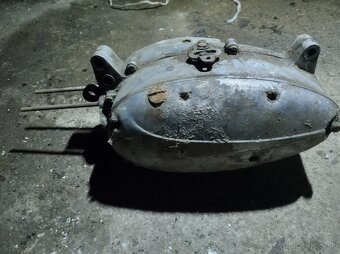 Jawa - CZ motor blok valec hlava puklica kolesá - 7