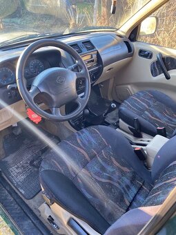 Predám Nissan Terrano 2, 2.7TDI, 7-miestne - 7