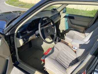 Mercedes-Benz W124 230E - 7
