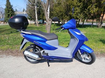 Honda Dylan 125 - 7