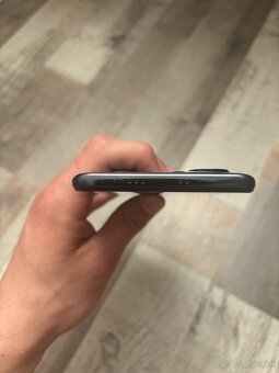 Poco F3 black 6/128 - 7