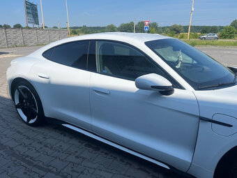 predám porsche taycan turbo ,odpočet DPH - 7