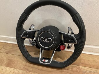 AUDI R8 VOLANT SPORTOVY - START/STOP - DRIVE SELECT - 7