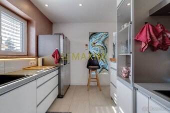 Elegantná novostavba 4,5-izbového domu v tichej časti Malaci - 7