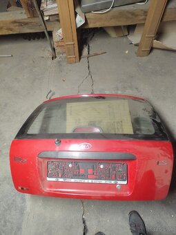 Kia Rio zadné kufrové dvere - 7