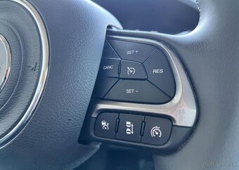 Jeep Renegade 1.3T 96kw HYBRID 4xe LIMITED hybridní automat - 7