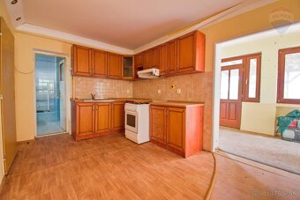 PREDAJ: 3IZBOVÝ RODINNÝ DOM, POVODA, OKR. DUNAJSKÁ STREDA - 7