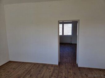 ZNIZENA CENA Moderny zrekonstruovany rodinny dom na predaj - 7