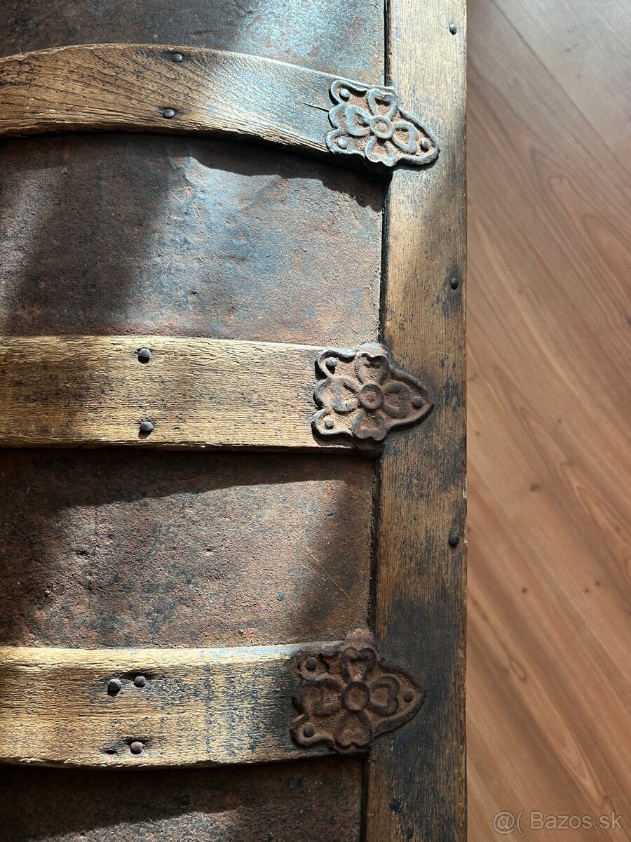 Starožitný lodný kufor - 8