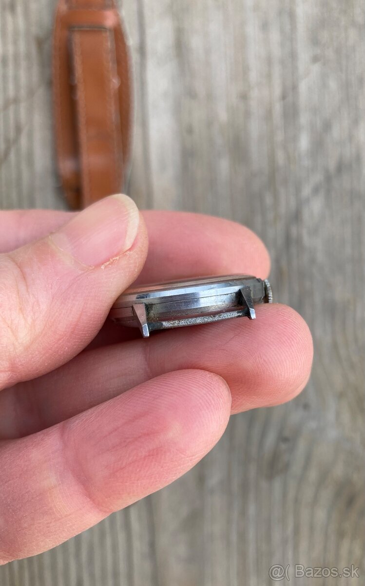 starožitné náramkové hodinky - 8