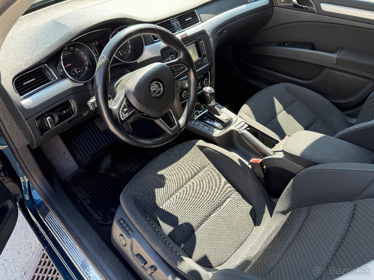 Škoda Superb 2.0TDi DSG Kombi - 8