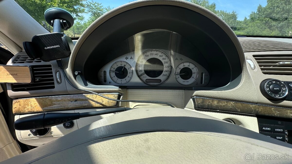 Mercedes Benz E500 W211 Avantgarde - 8