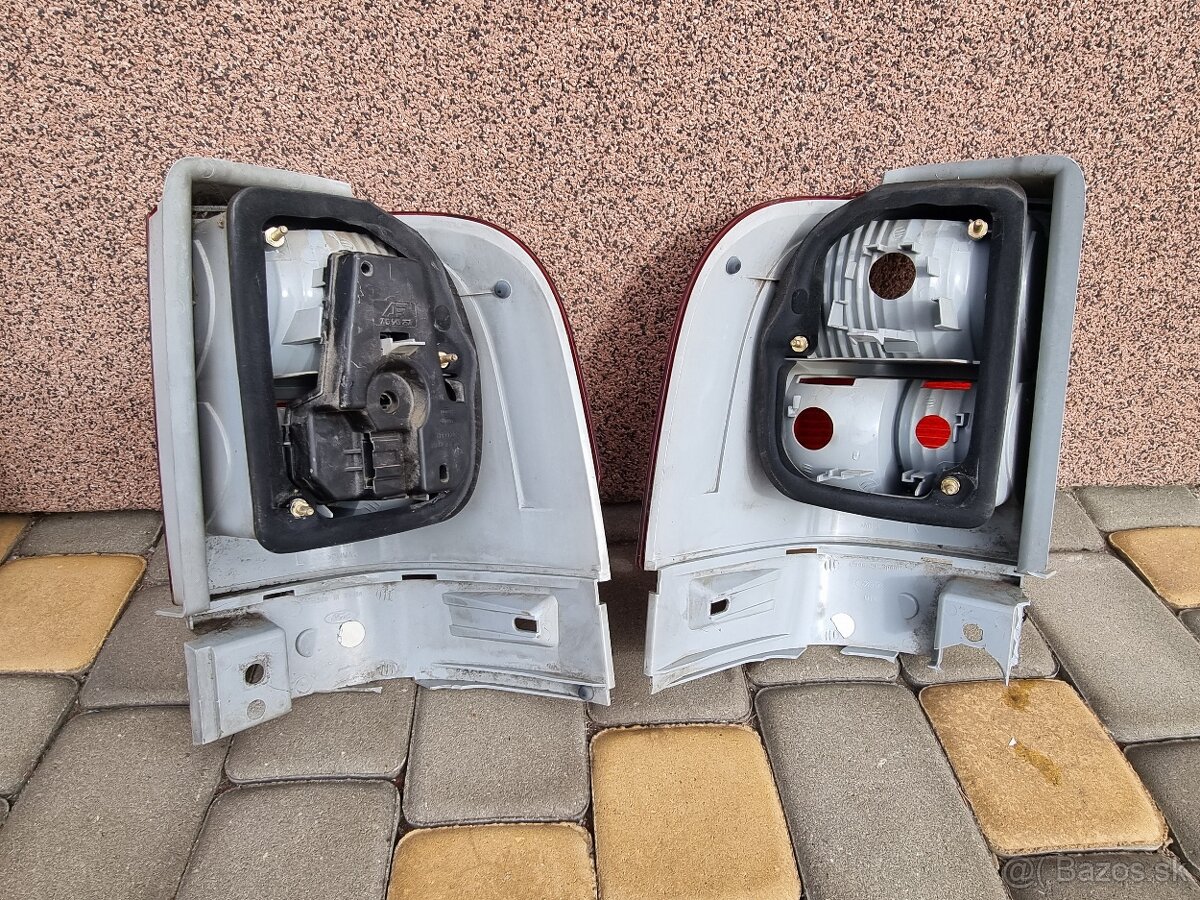 ford galaxy 2002 zadné svetlá - 8