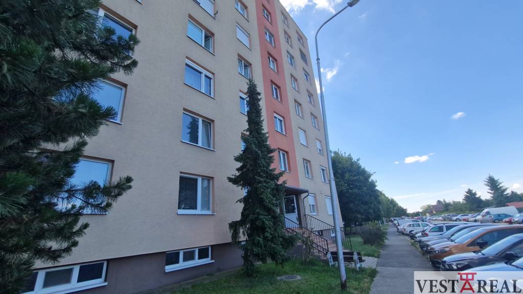 Prenájom 3 izbový byt s balkónom Galanta - 8