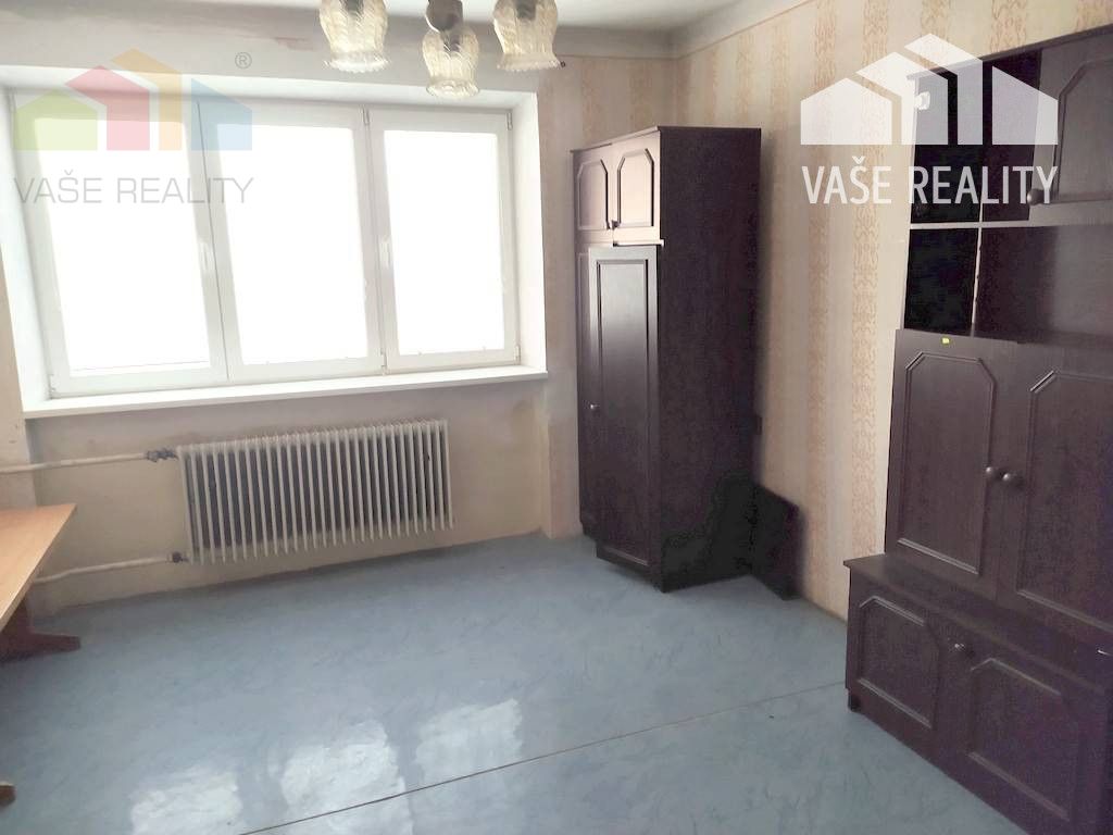 Priestranný rodinný dom s garážou, Vrbové - 8