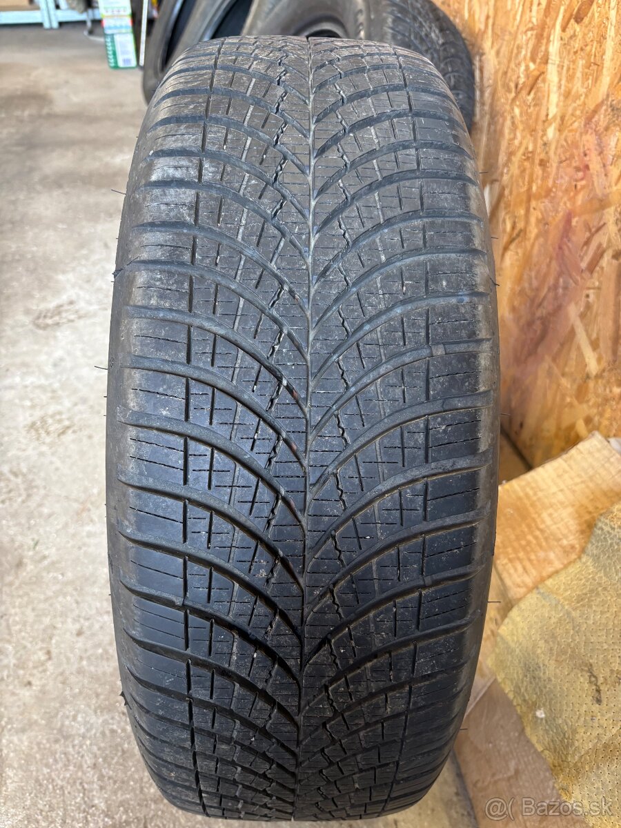 Pneumatiky Goodyear 215/60 r17 - 8