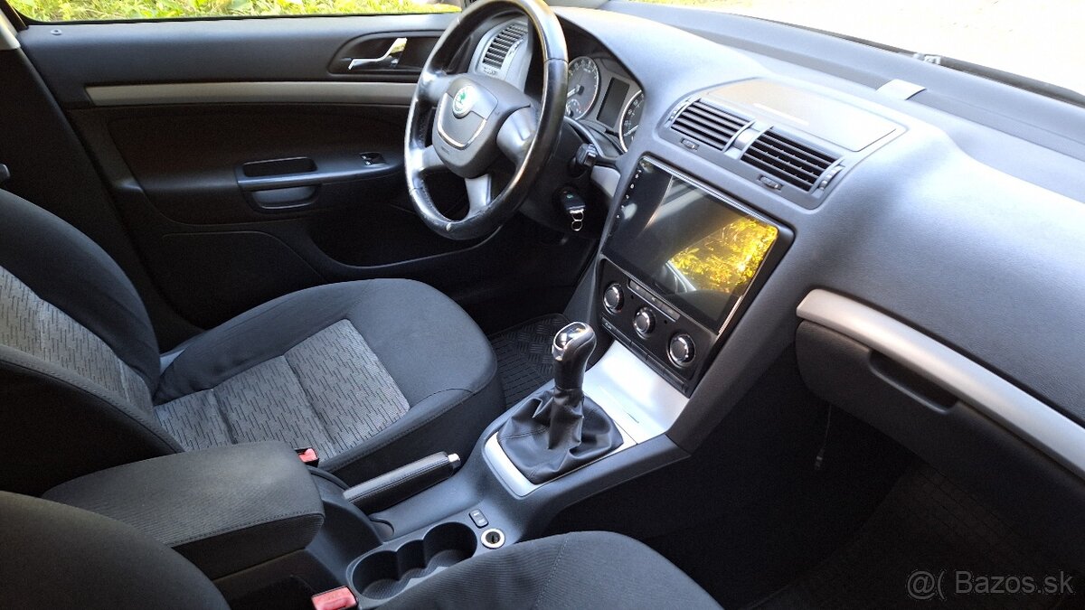 Škoda Octavia kombi 2.0tdi 103kw - 8