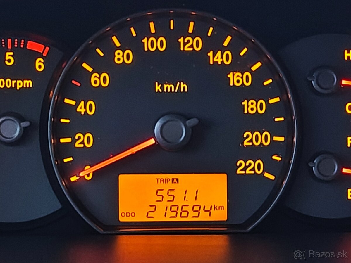 Kia carnes 2007 2.0crd 103kw top stave - 8