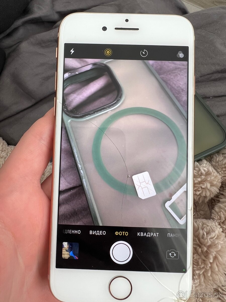 iPhone 8 64GB - plne funkčný - 8