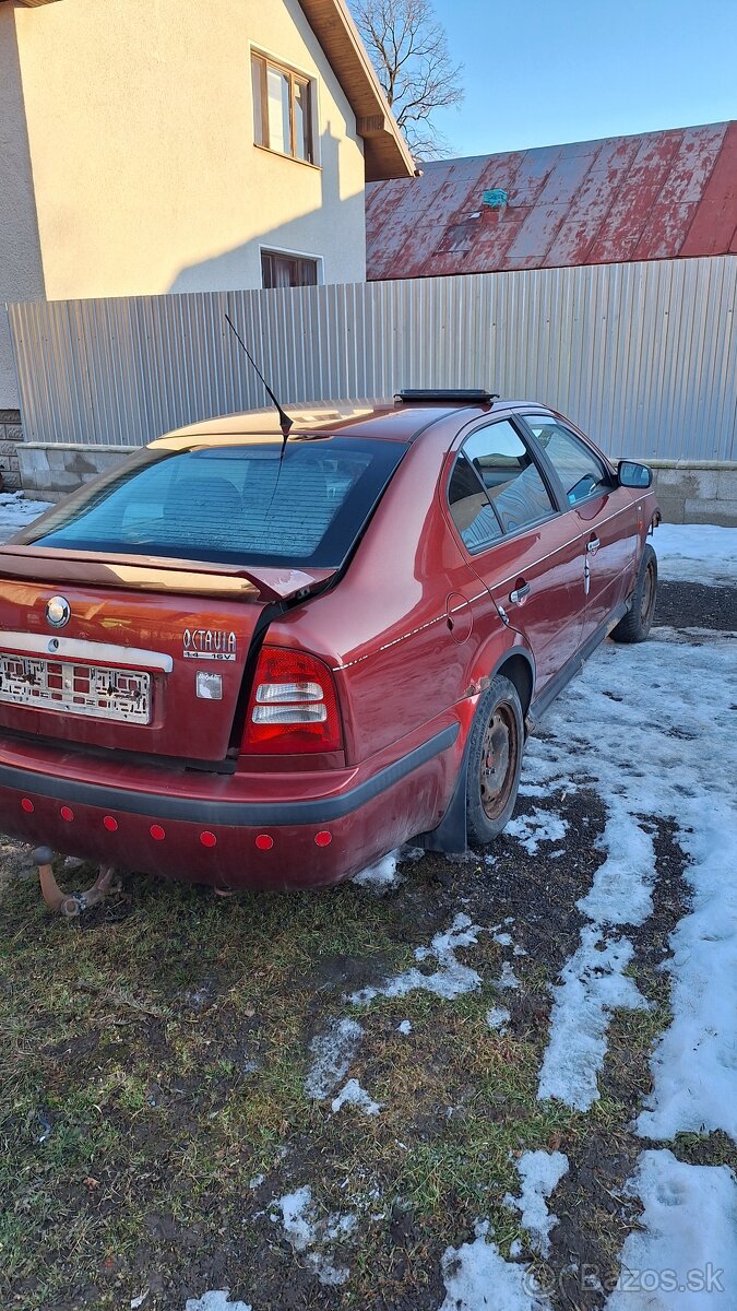 Rozpredám octaviu 1 1.4 16v - 8