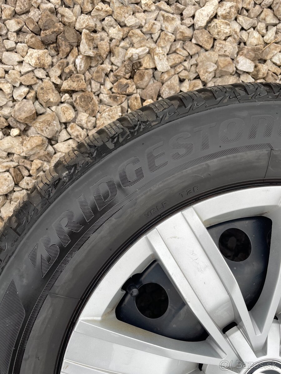 W- Škoda Bridgestone R 17 plechové disky - 8