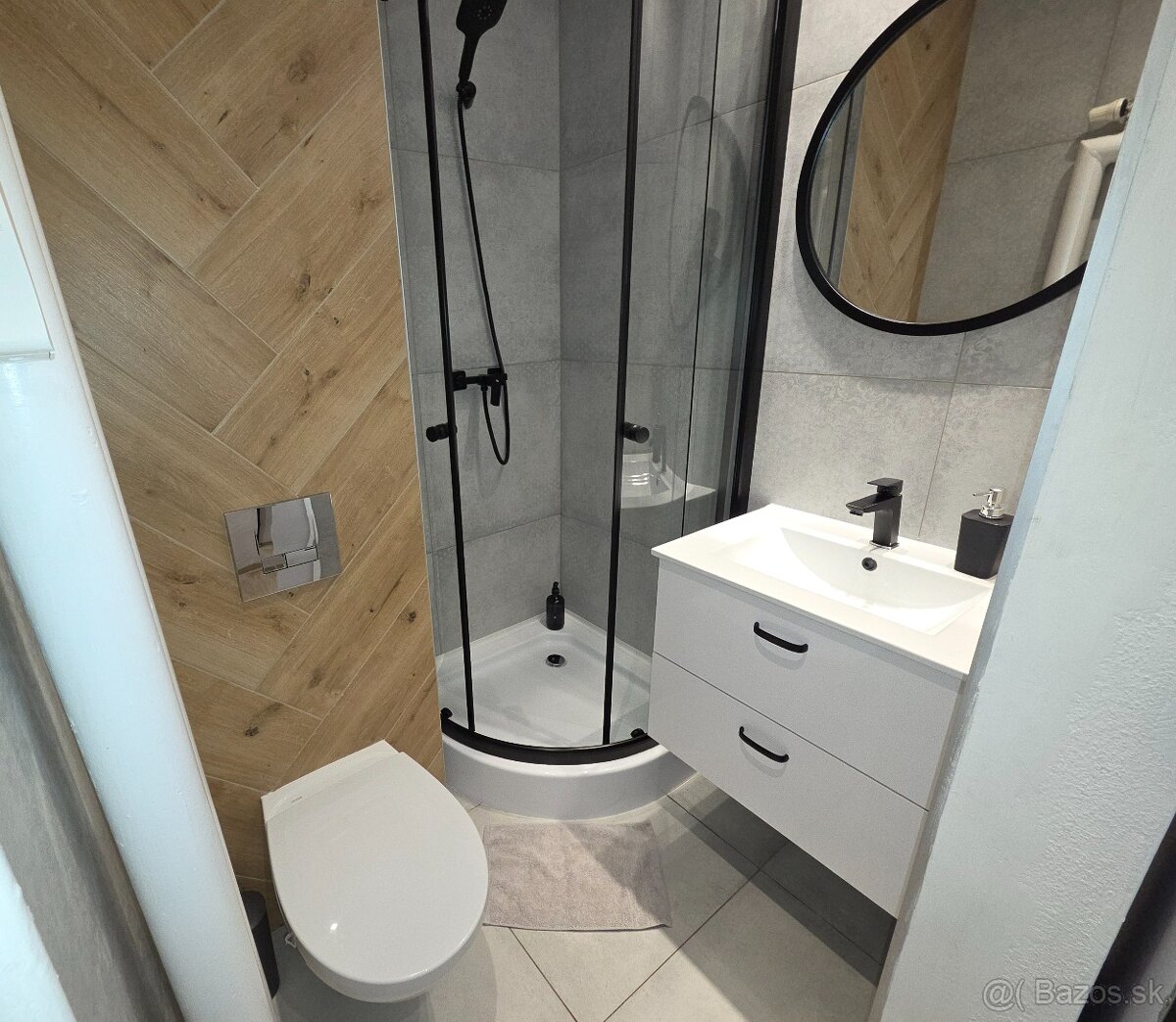 Ubytovanie v centre BB -od 3 hod.- - 8