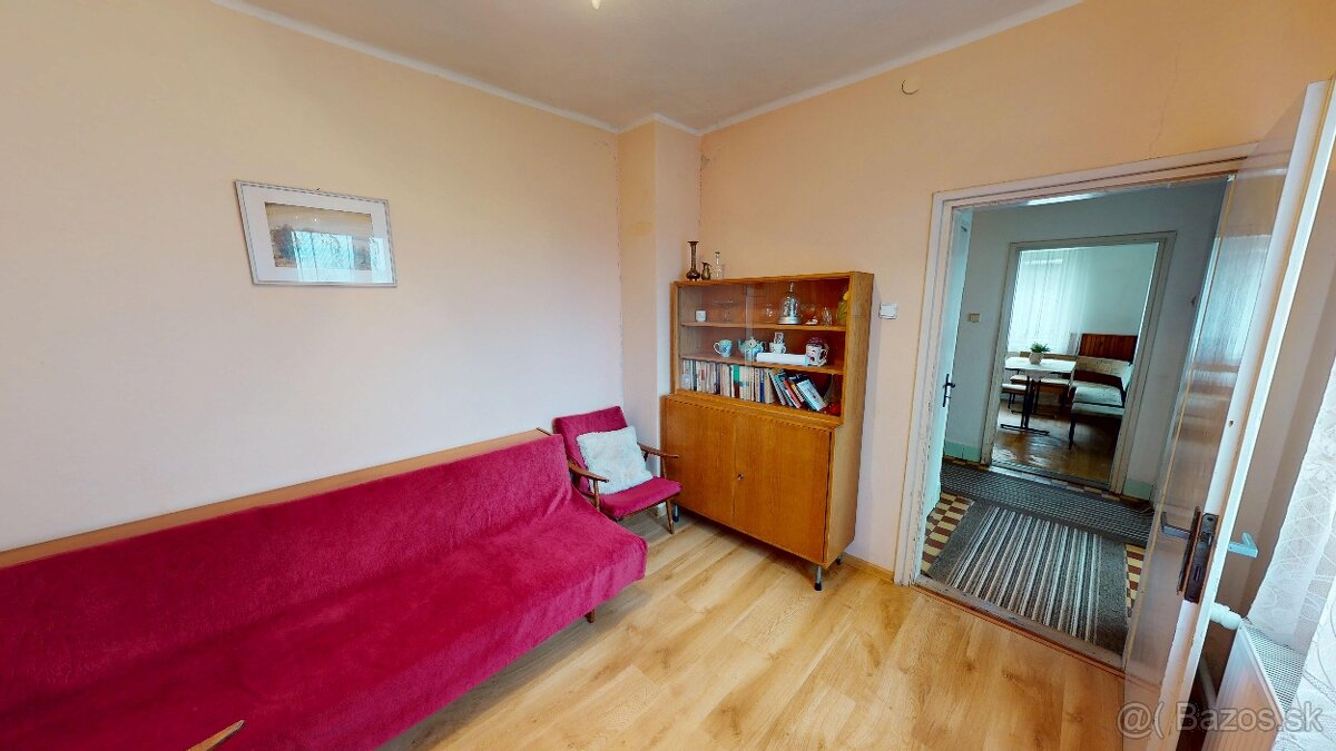 REZERVOVANÉ- 3-IZBOVÝ RODINNÝ DOM, NADLICE - 8