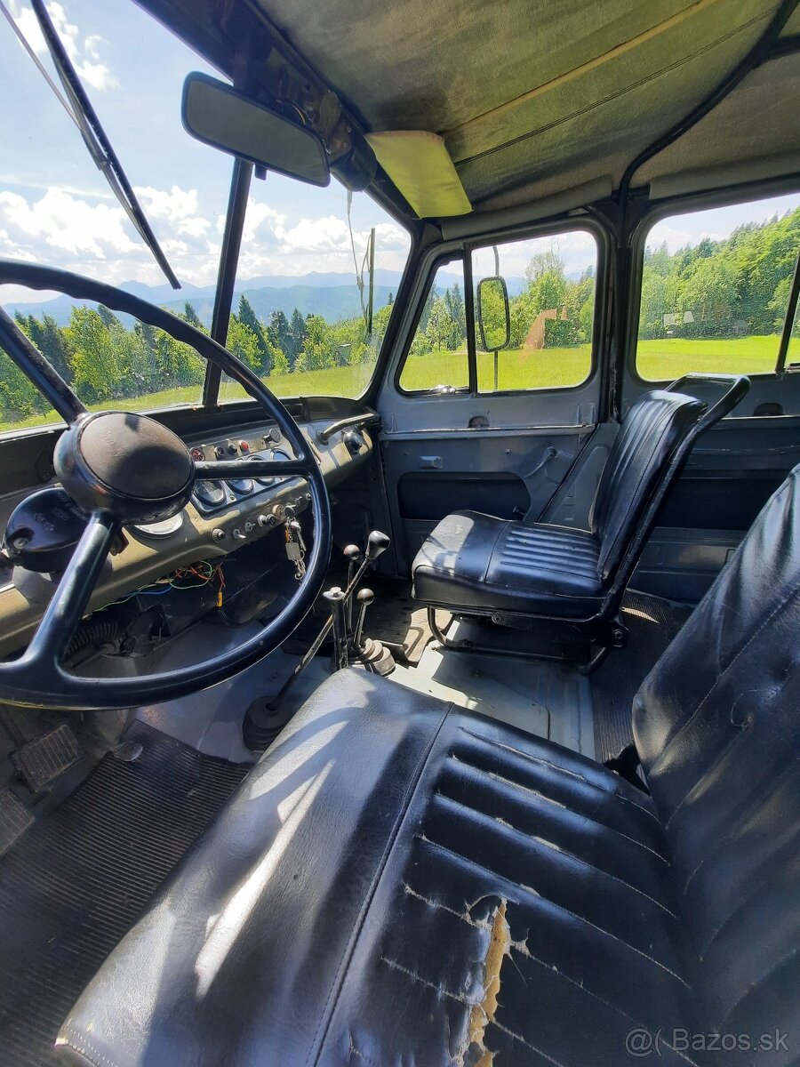 UAZ 469 2.4L Benzín - 8