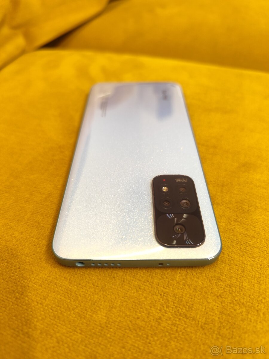 Predám Xiaomi Redmi Note 11 - 8/128 bielo modrý - lesklý - 8