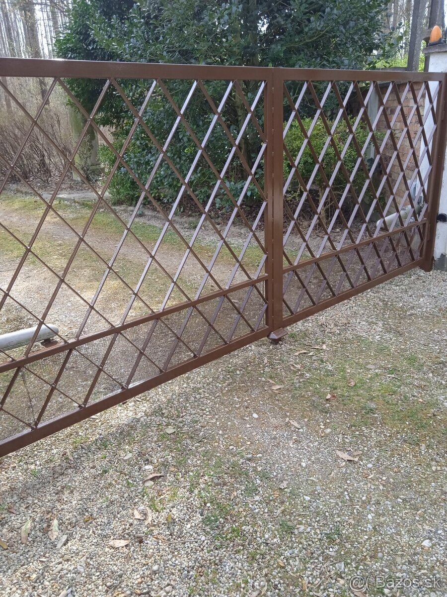 Udržbárské práce pre bytové a nebytové domy v BA . - 8