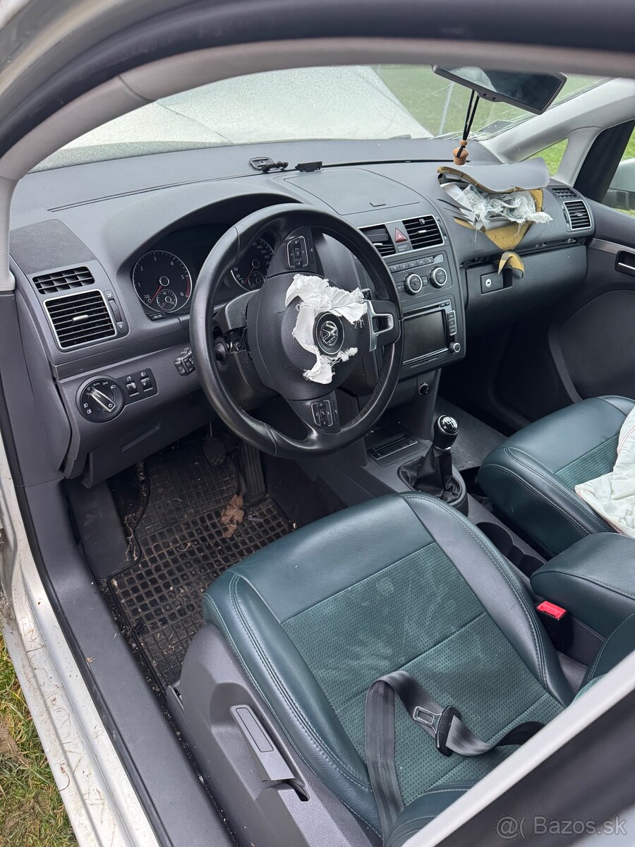Rozpredám VW Touran 2 , 2.0 TDI 103kw - 8