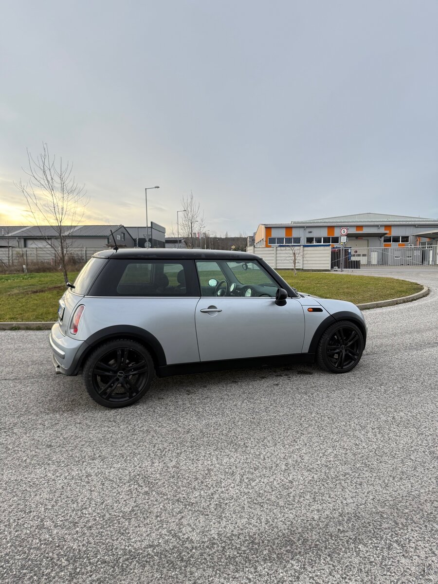 Predám MINI Cooper 1.6i 85kW NOVÁ STK EK - 8