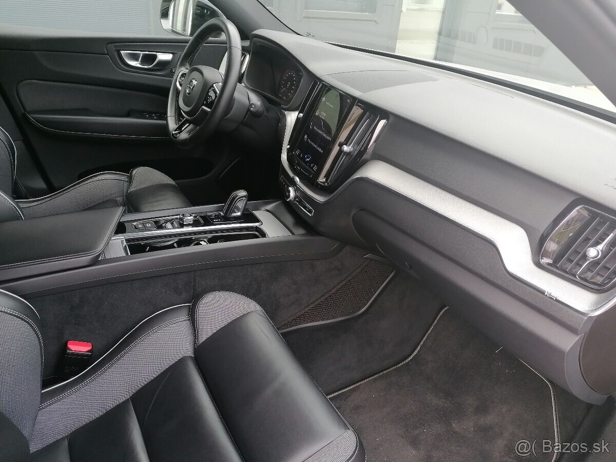 Volvo XC60 R-Design 2.0 D B4 mHEV AWD 4x4 - 8