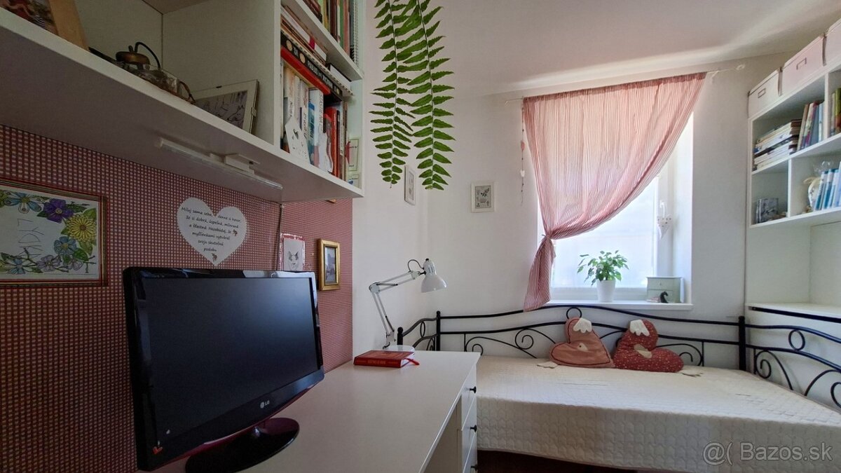 REZERVOVANÝ Rodinný dom vo Vlkovej, pekný výhľad - 8