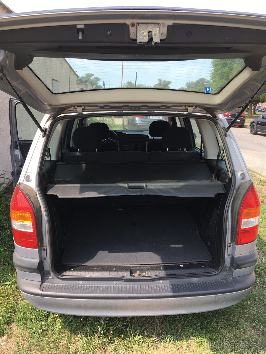 Opel Zafira 1.8 16V - 8