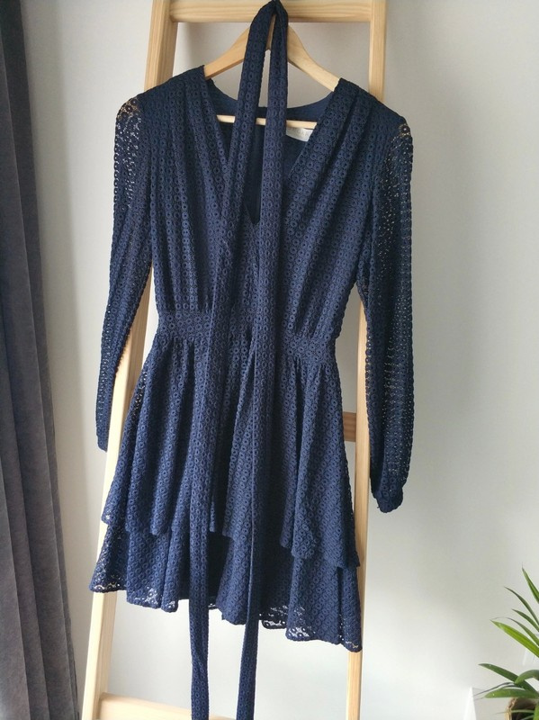 Sugarfree tmavomodré šaty XS - S, čipkované, s opaskom - 8