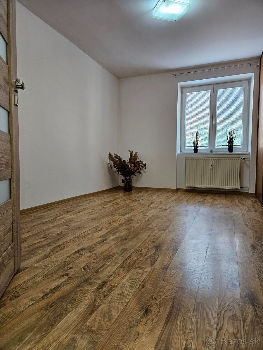 3 i byt,Svätoplukova ul/PRIEVIDZA – 66 m2 - 8