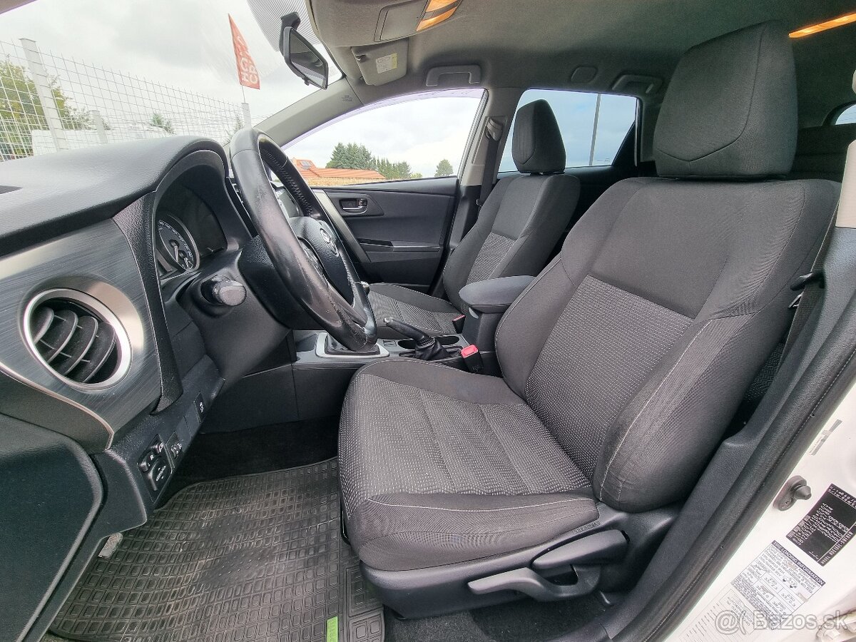 Toyota Auris Touring Sports 1.4 l D-4D DPF Style za 5.690 € - 8