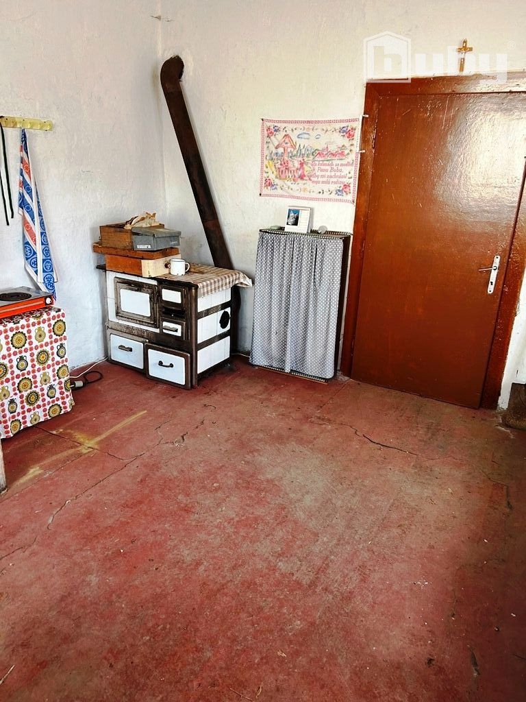 PREDAJ - RODINNÝ DOM DOLNÁ MARIKOVÁ OKRES POVAŽSKÁ BYSTRICA - 8