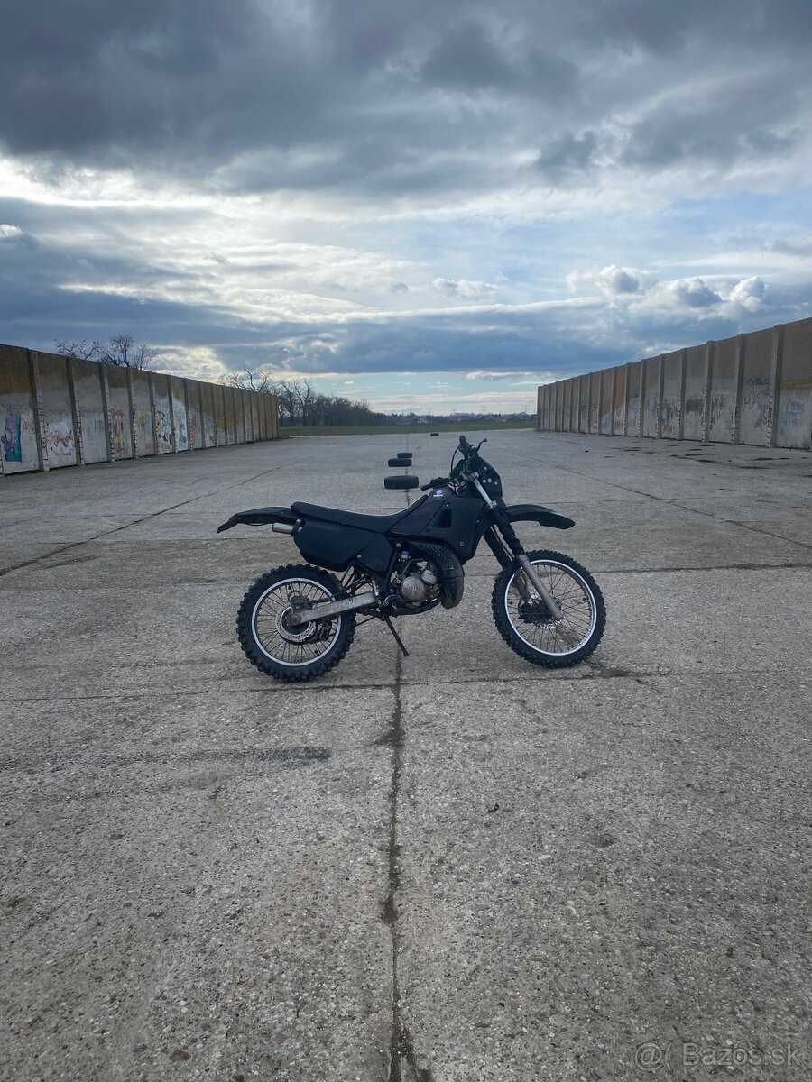 Yamaha DTR 125 - 8